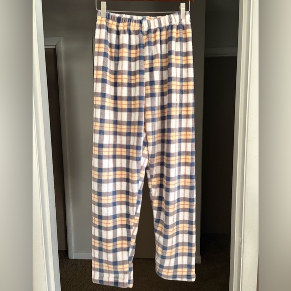 Pajama Set - Picture 3 of 4